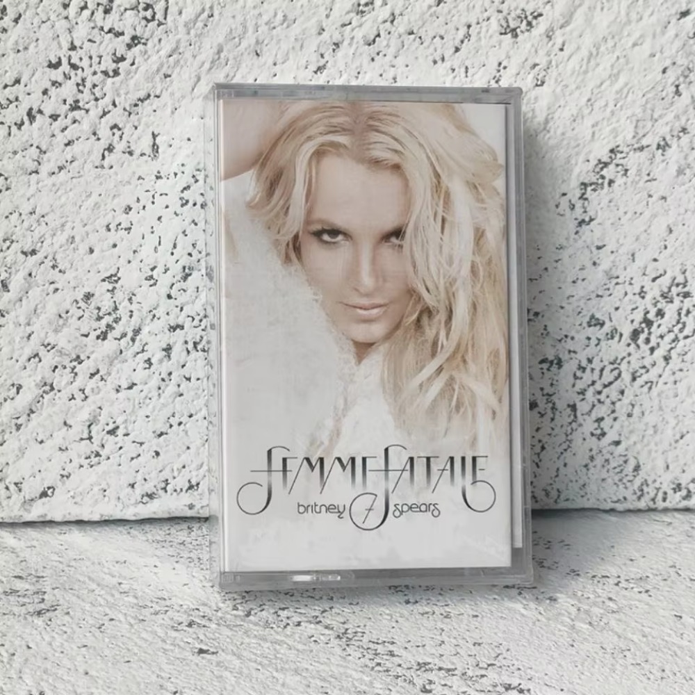 Retro Britney Spears Music Mag - Cosplay Prop ulasan dan harga